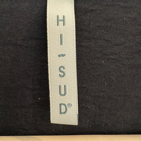 Chic Black Ruffled Blouse - Picture 4 of 5